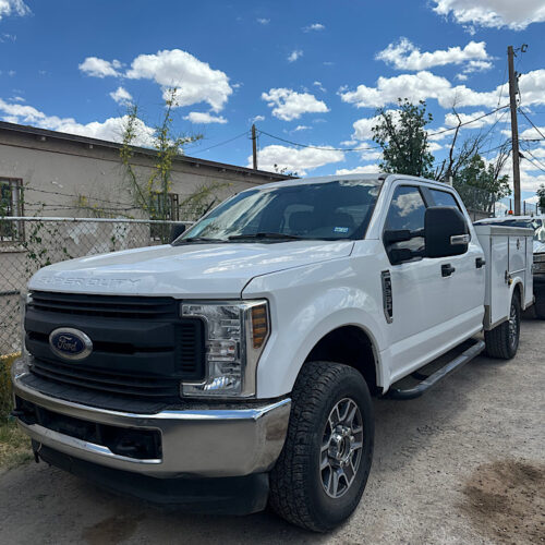 2017 Ford F250 Utility Truck (front driver side)